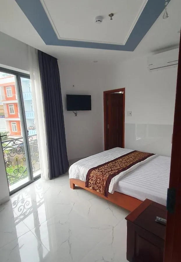 **  Lucky Hotel Vung Tau Vietnam